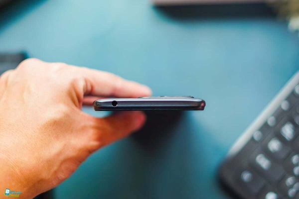 طراحی گوشی redmi 10c بخش بالایی