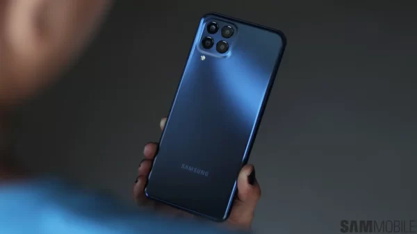 طراحی گوشی M33 5G