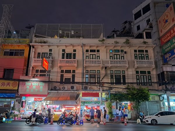 عملکرد دوربین M33 در شب