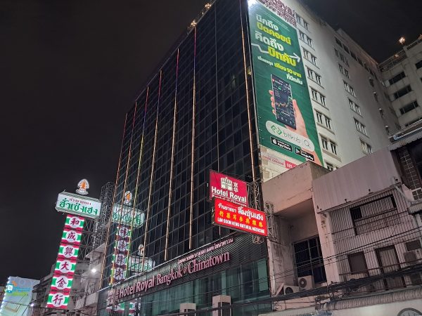 عملکرد دوربین M33 در شب