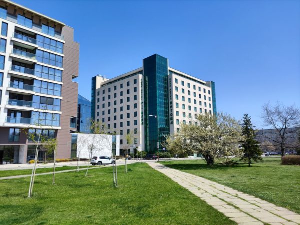 نمونه عکس دوربین poco f4 gt - هوش مصنوعی