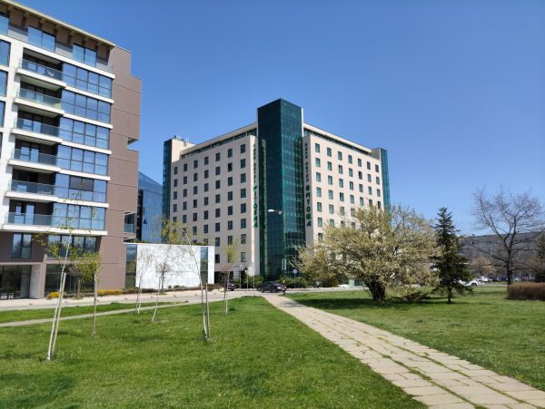 نمونه عکس دوربین poco f4 gt - رزولوشن 64 مگاپیکسلی