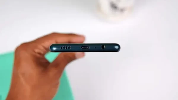 طراحی گوشی گلکسی A04s